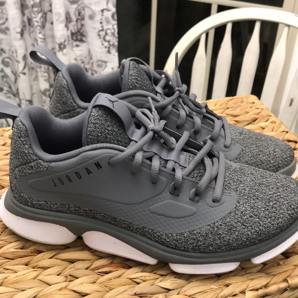Mens 8.5 Air Jordan Impact Trainers, hardly worn no box.  Worn maybe twice